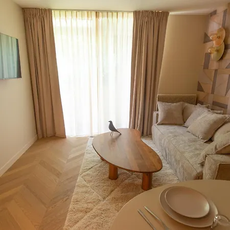 Basfroi Cosy 4 פריז